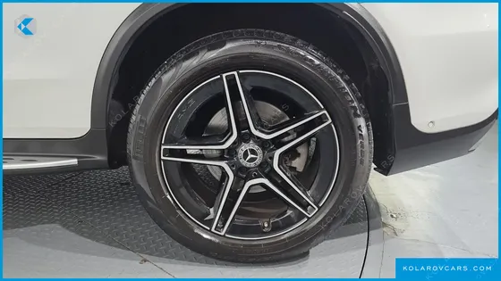 MERCEDES GLC-CLASS GLC300 4MATIC