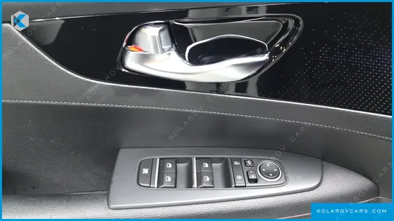 KIA K3 5DOOR GT SIGNATURE