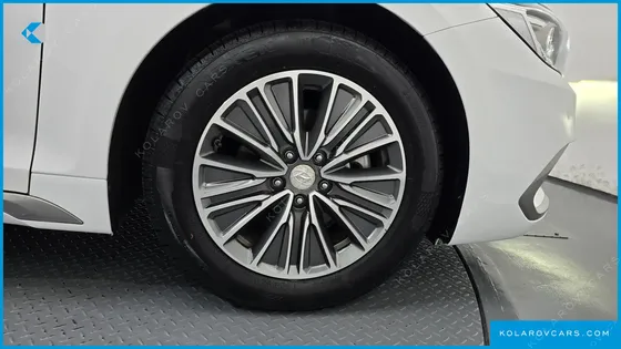 HYUNDAI GRANDEUR EXCLUSIVE