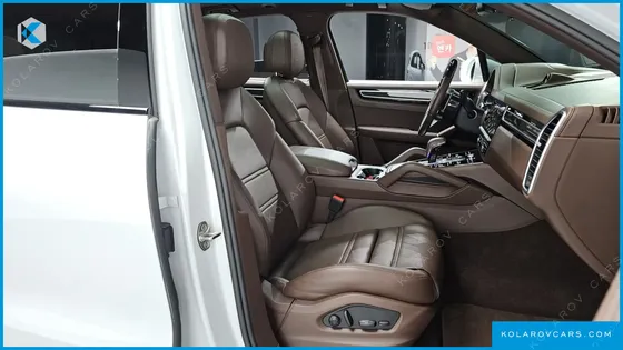 PORSCHE CAYENNE 3.0 PLATINUM EDITION