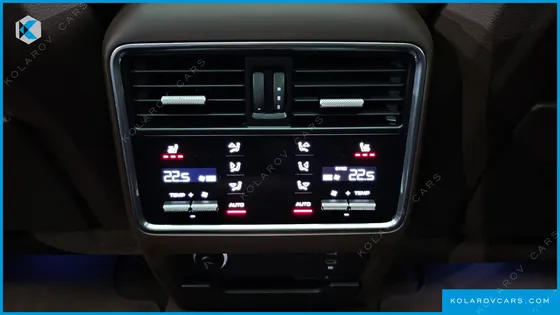PORSCHE CAYENNE 3.0 PLATINUM EDITION