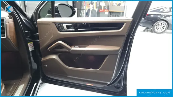 PORSCHE CAYENNE 3.0