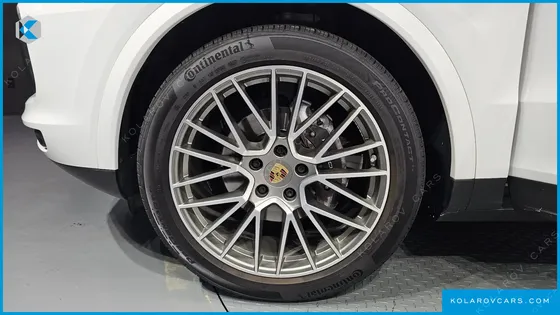 PORSCHE CAYENNE 3.0 COUPE PLATINUM EDITION