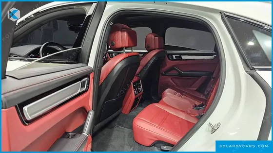 PORSCHE CAYENNE 3.0 COUPE PLATINUM EDITION
