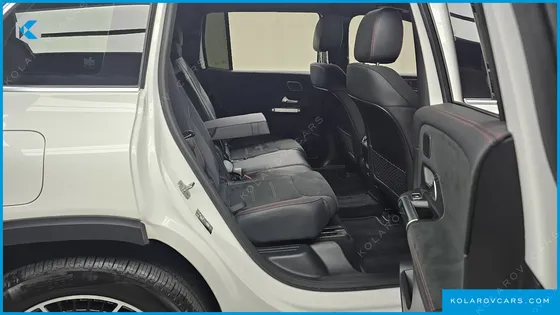 MERCEDES EQB EQB300 4MATIC AMG LINE