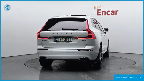 VOLVO XC60 B6 INSCIRTION