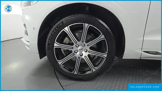 VOLVO XC60 B6 INSCIRTION