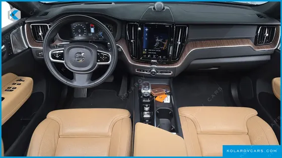 VOLVO XC60 B6 INSCIRTION