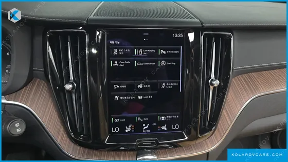 VOLVO XC60 B6 INSCIRTION