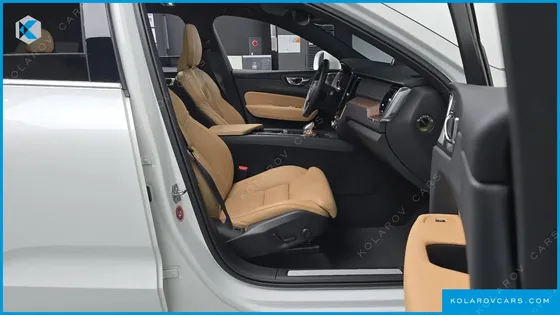 VOLVO XC60 B6 INSCIRTION