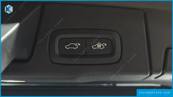 VOLVO XC60 B6 INSCIRTION