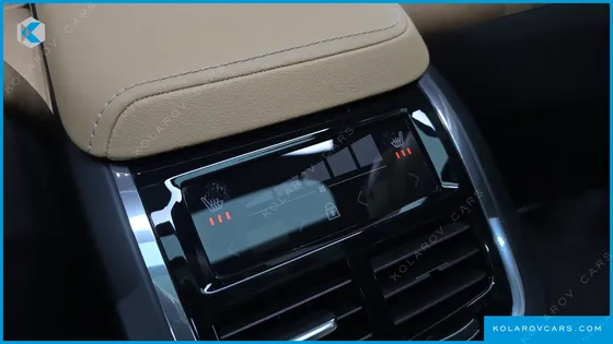 VOLVO XC60 B6 INSCIRTION