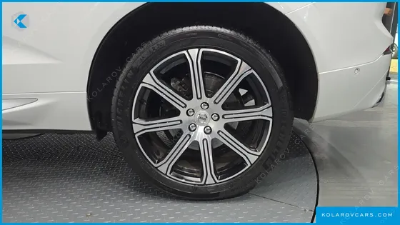 VOLVO XC60 B6 INSCIRTION