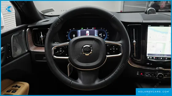 VOLVO XC60 B5 ULTRA BRIGHT