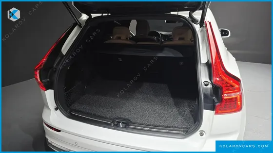 VOLVO XC60 B5 ULTRA BRIGHT