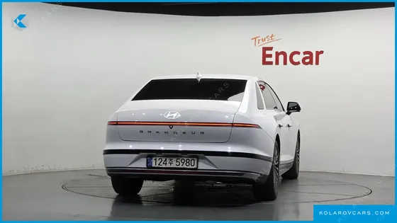 HYUNDAI GRANDEUR CALLIGRAPHY