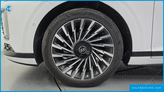 HYUNDAI GRANDEUR CALLIGRAPHY