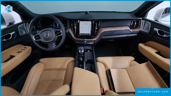 VOLVO XC60 B5 ULTIMATE BRIGHT