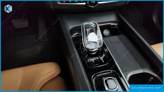 VOLVO XC60 B5 ULTIMATE BRIGHT