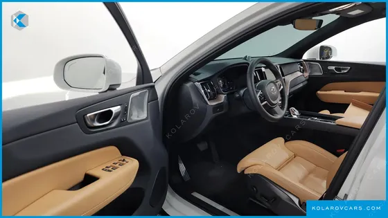 VOLVO XC60 B5 ULTIMATE BRIGHT