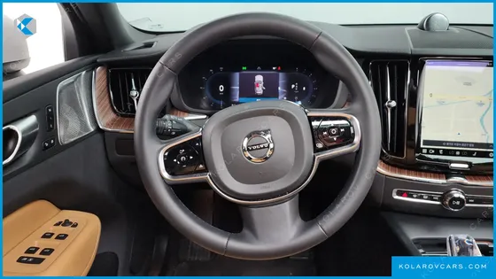 VOLVO XC60 B5 ULTIMATE BRIGHT