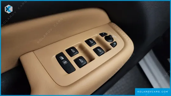 VOLVO XC60 B5 ULTIMATE BRIGHT