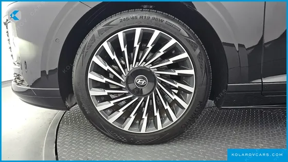 HYUNDAI GRANDEUR CALLIGRAPHY