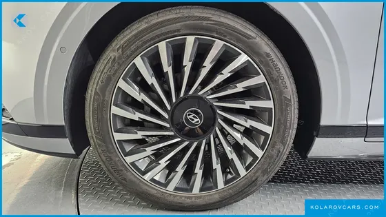 HYUNDAI GRANDEUR CALLIGRAPHY