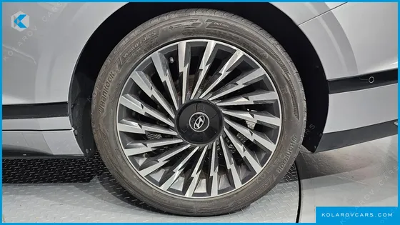 HYUNDAI GRANDEUR CALLIGRAPHY