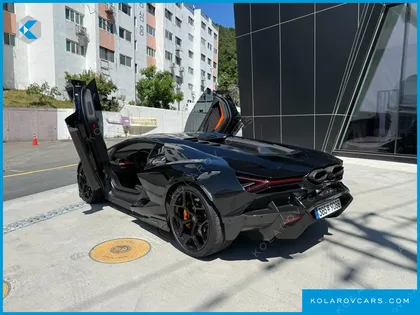 LAMBORGHINI REVUELTO 6.5 V12