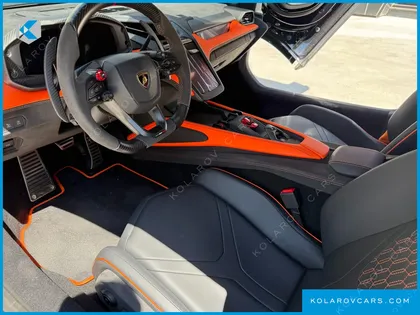 LAMBORGHINI REVUELTO 6.5 V12