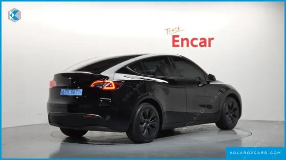 TESLA MODEL Y RWD