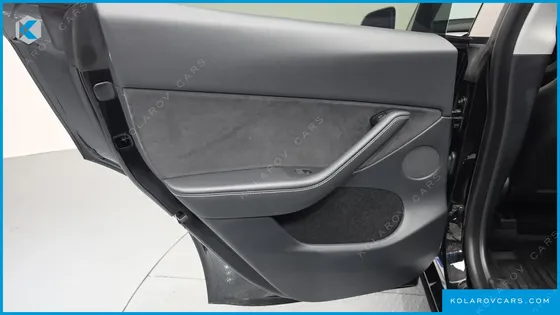 TESLA MODEL Y RWD