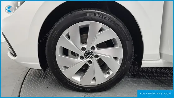 VOLKSWAGEN GOLF 2.0 TDI PREMIUM