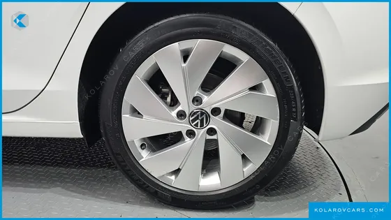 VOLKSWAGEN GOLF 2.0 TDI PREMIUM