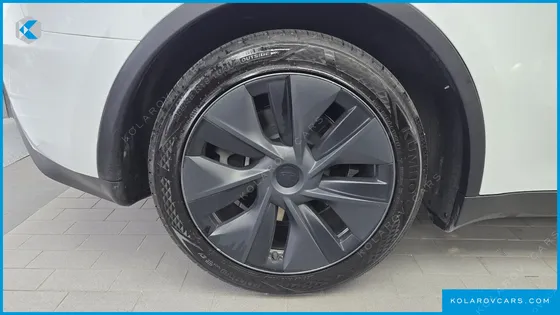TESLA MODEL Y RWD