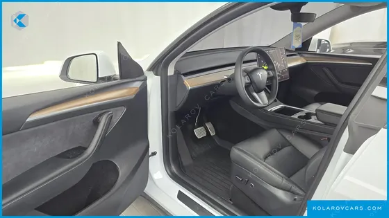 TESLA MODEL Y RWD