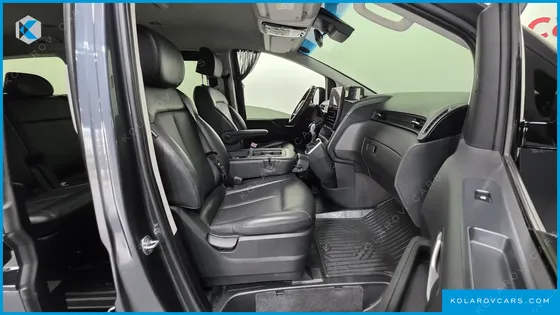 HYUNDAI STARIA TOURER 11-SEATER