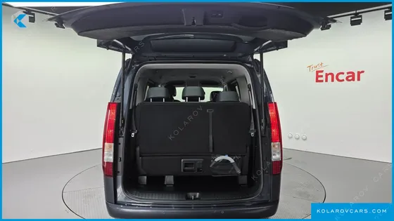 HYUNDAI STARIA TOURER 11-SEATER