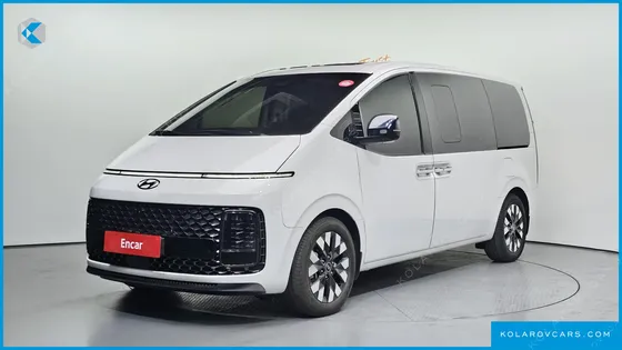 HYUNDAI STARIA 4WD LOUNGE 9-SEATER