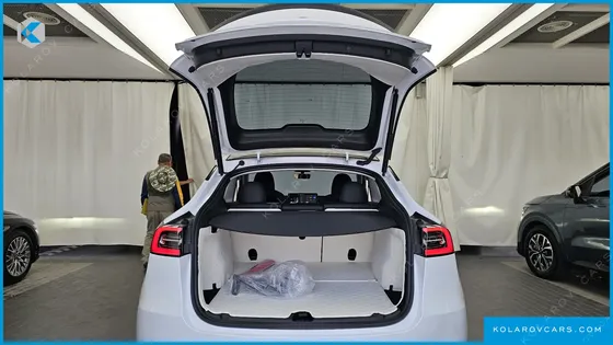 TESLA MODEL Y RWD