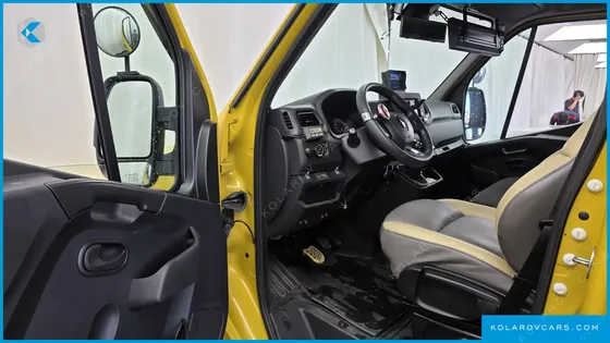 RENAULT KOREA MASTER SCHOOL BUS