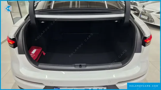 TOYOTA CROWN 2.5 4WD HYBRID