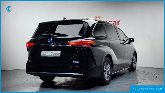 TOYOTA SIENNA 2.5 HYBRID AWD