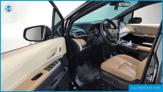 TOYOTA SIENNA 2.5 HYBRID AWD