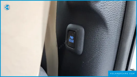 TOYOTA SIENNA 2.5 HYBRID AWD