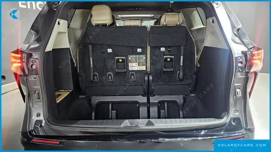 TOYOTA SIENNA 2.5 HYBRID AWD
