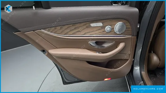 MERCEDES E-CLASS E300 EXCLUSIVE