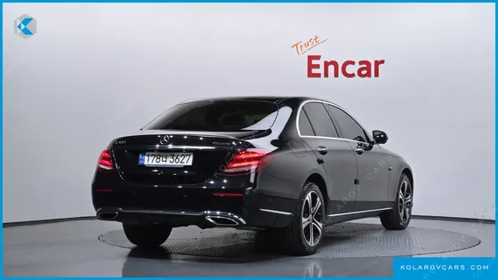MERCEDES E-CLASS E300 4MATIC EXCLUSIVE
