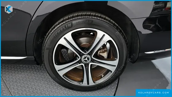 MERCEDES E-CLASS E300 4MATIC EXCLUSIVE